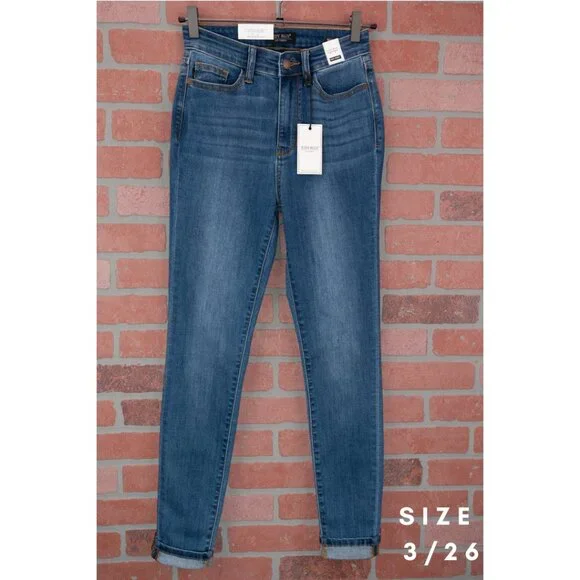Judy Blue Skinny Jeans w/ Optional Cuff - Picture 11 of 15